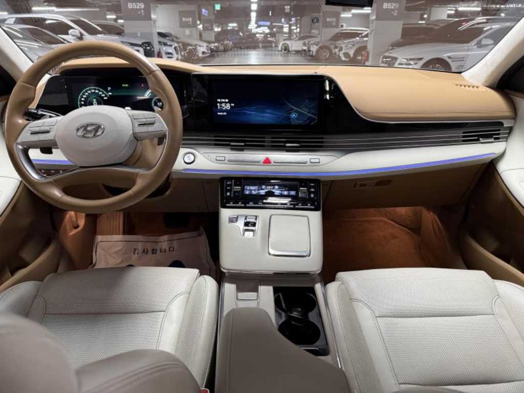 HYUNDAI Grandeur - Vista 8
