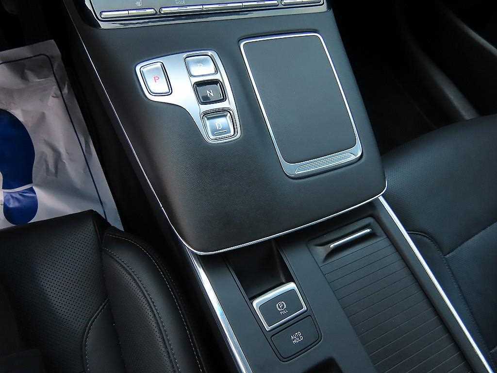 HYUNDAI Grandeur - Vista 10