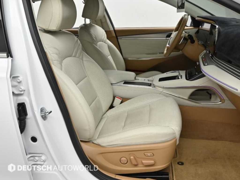 HYUNDAI Grandeur - Vista 10