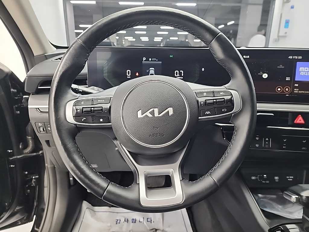 KIA K5 - Vista 9