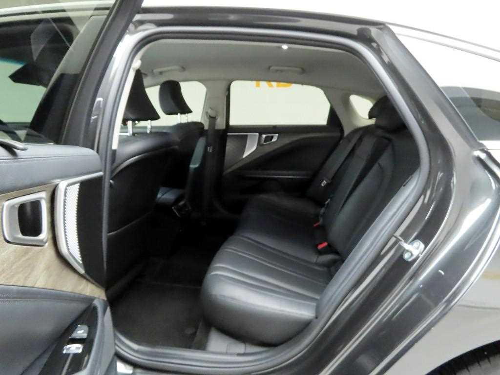 KIA K8 - Vista 12