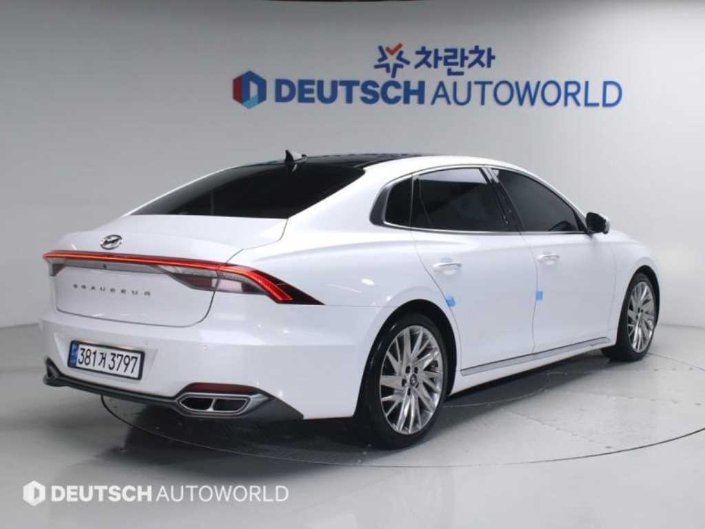 HYUNDAI Grandeur - Vista 3