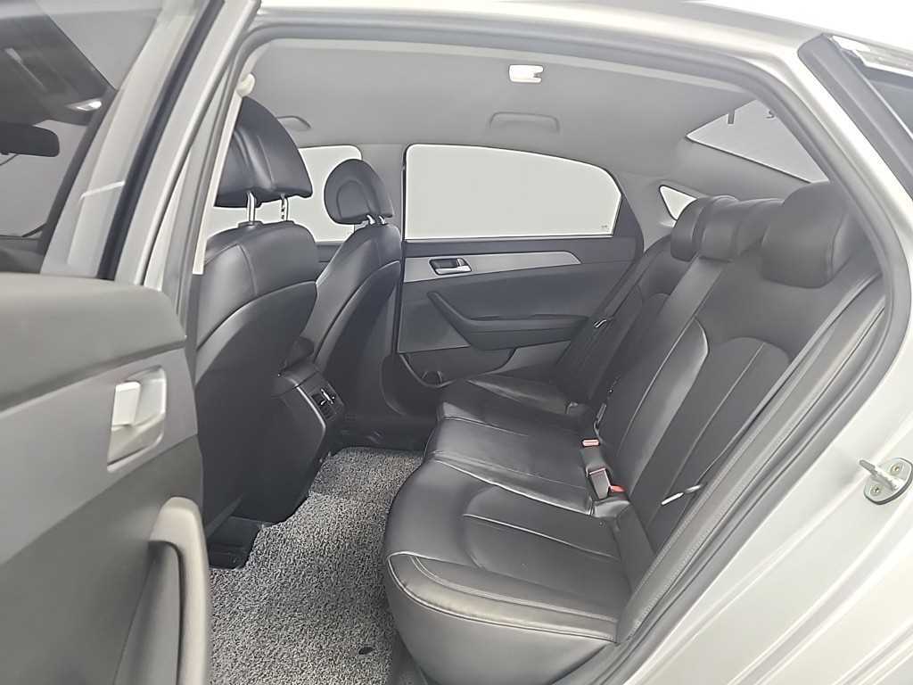 HYUNDAI Sonata - Vista 12