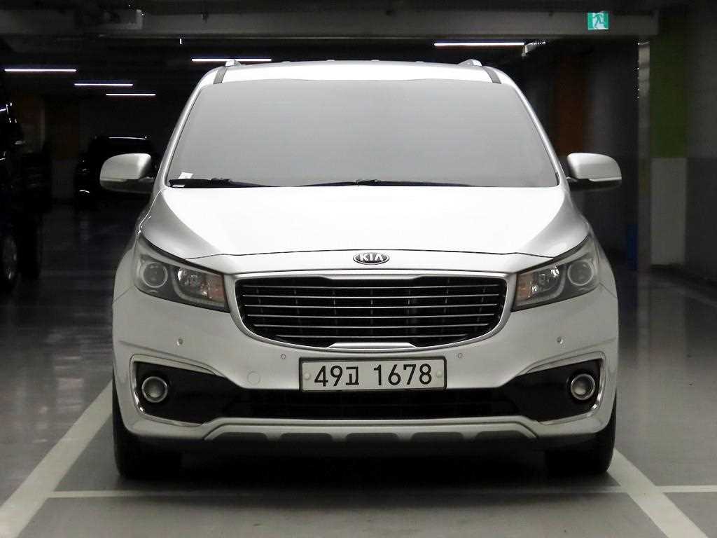 KIA Carnival 2015 Plateado - Importación desde Corea - HF Imports Iquique - Foto 1