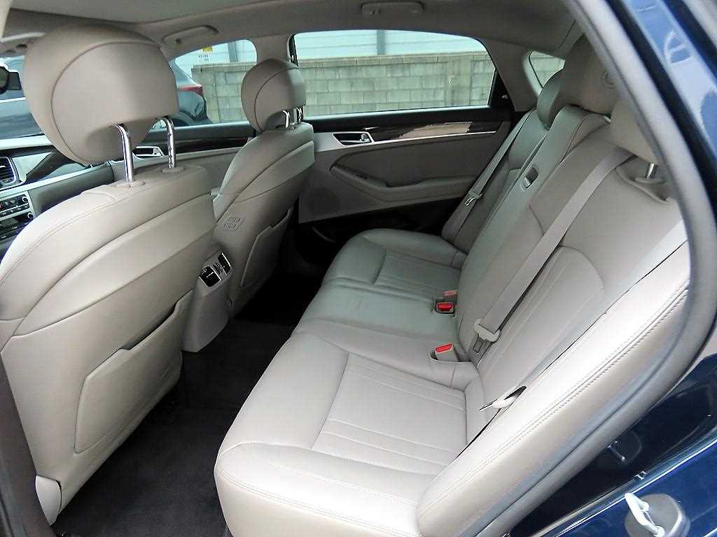 Genesis G80 - Vista 6