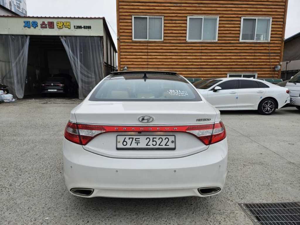 HYUNDAI Grandeur - Vista 2
