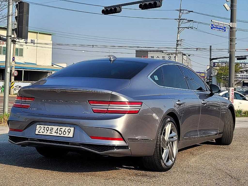 Genesis G80 - Vista 5