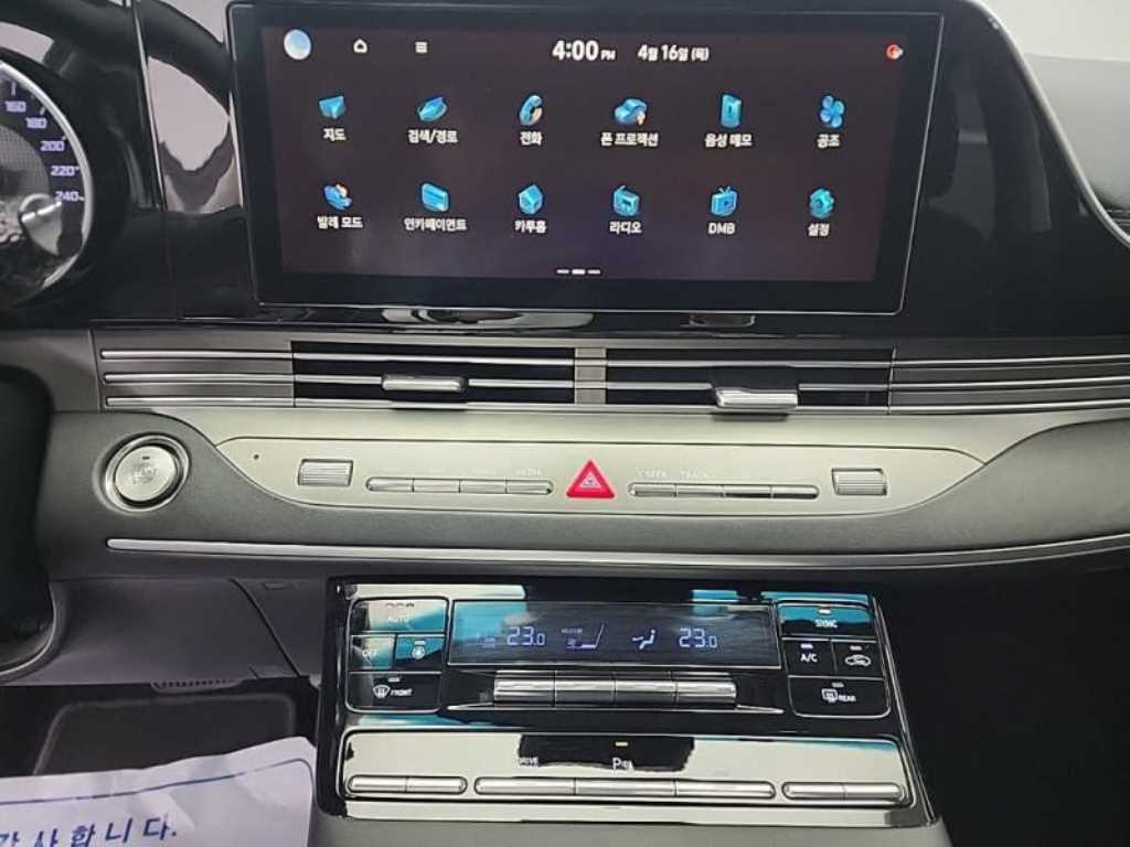 HYUNDAI Grandeur - Vista 10