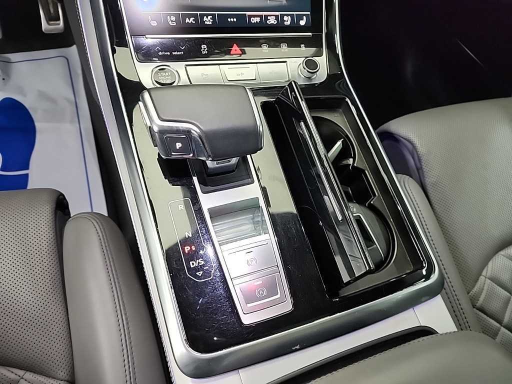 Audi Q8 - Vista 8