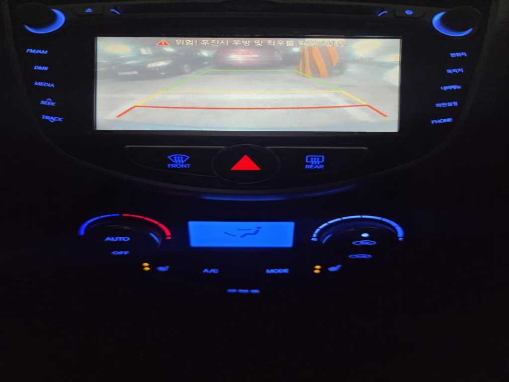 HYUNDAI Accent - Vista 4