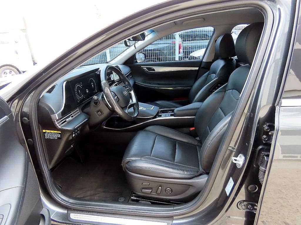 HYUNDAI Grandeur - Vista 5