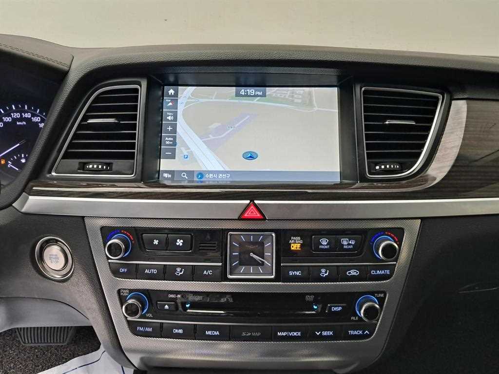 Genesis G80 - Vista 9