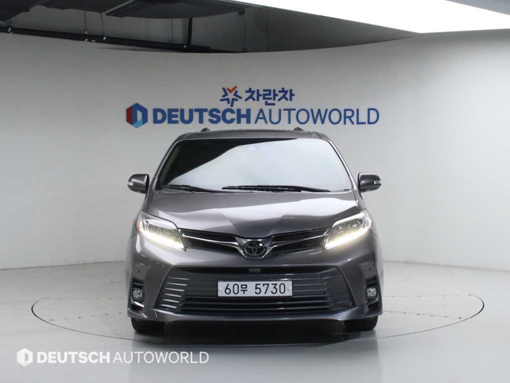 Toyota Siena 2019 Gris - Importación desde Corea - HF Imports Iquique - Foto 1