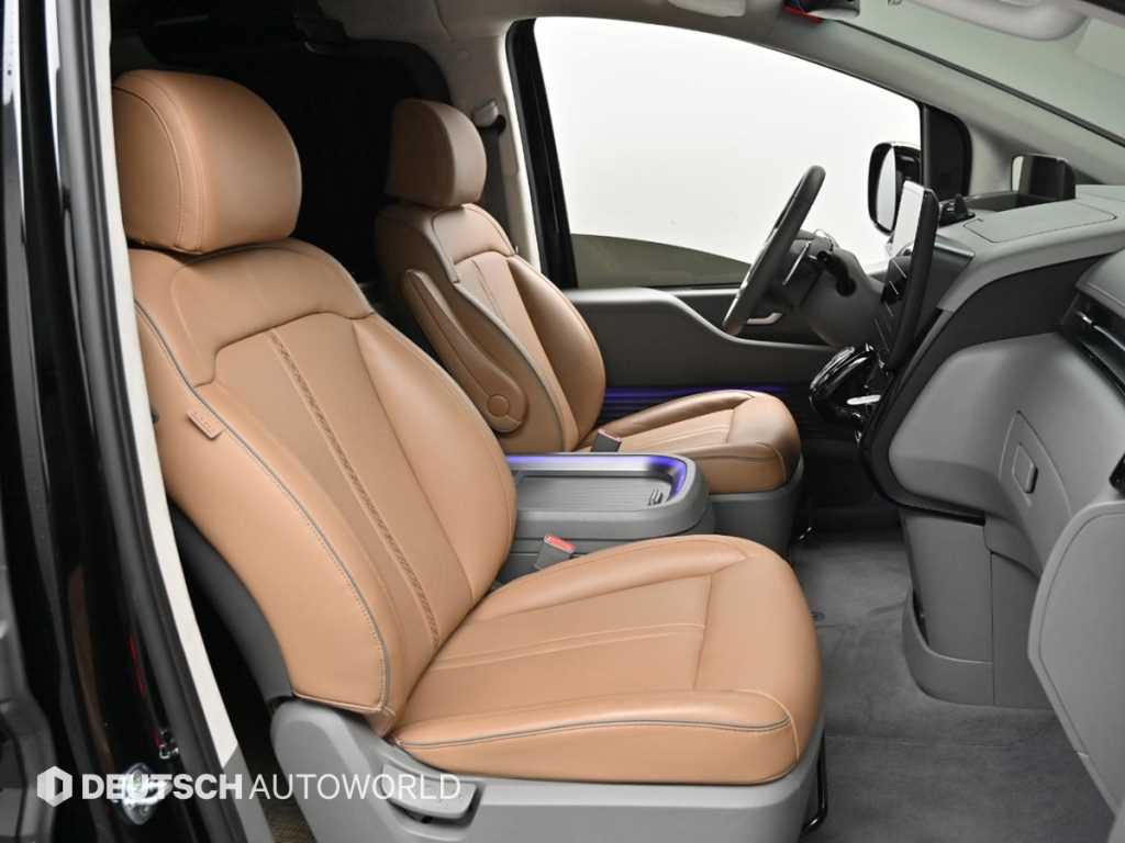 HYUNDAI Staria - Vista 10