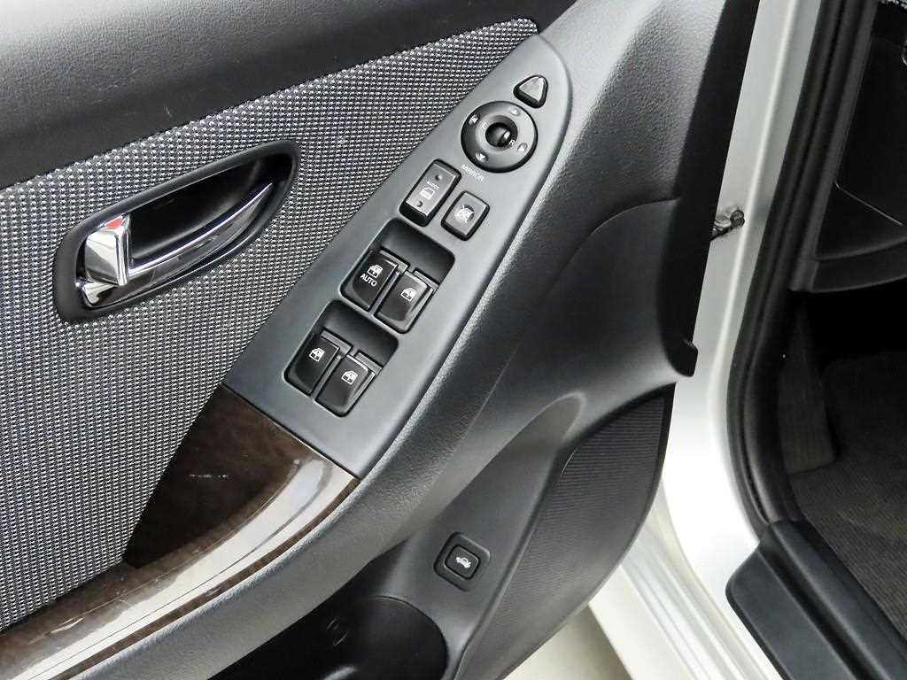 HYUNDAI Avante - Vista 11