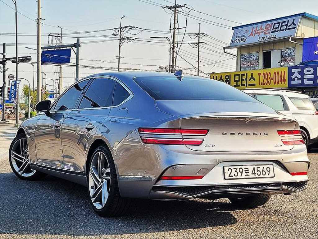 Genesis G80 - Vista 6