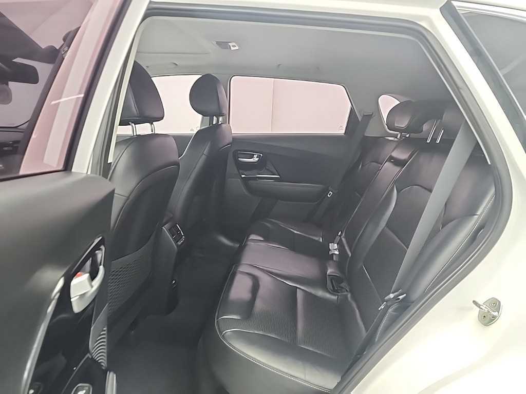 KIA Niro - Vista 12