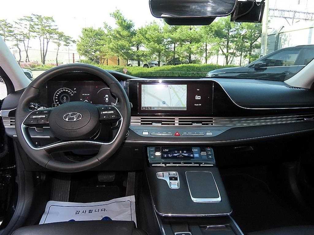 HYUNDAI Grandeur - Vista 7
