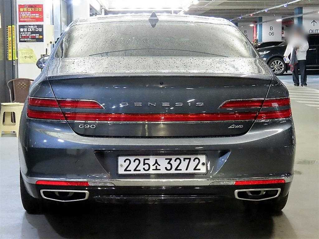 Genesis G90 - Vista 5