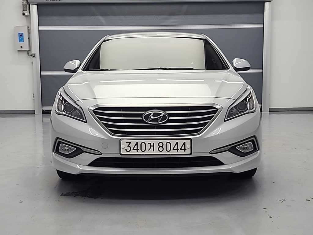 HYUNDAI Sonata - Vista 2