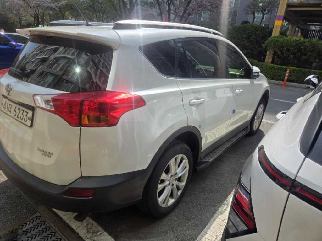 Toyota RAV4 - Vista 5