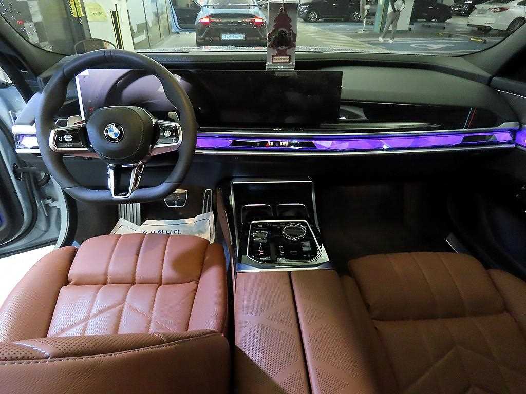 BMW 7 Series - Vista 10