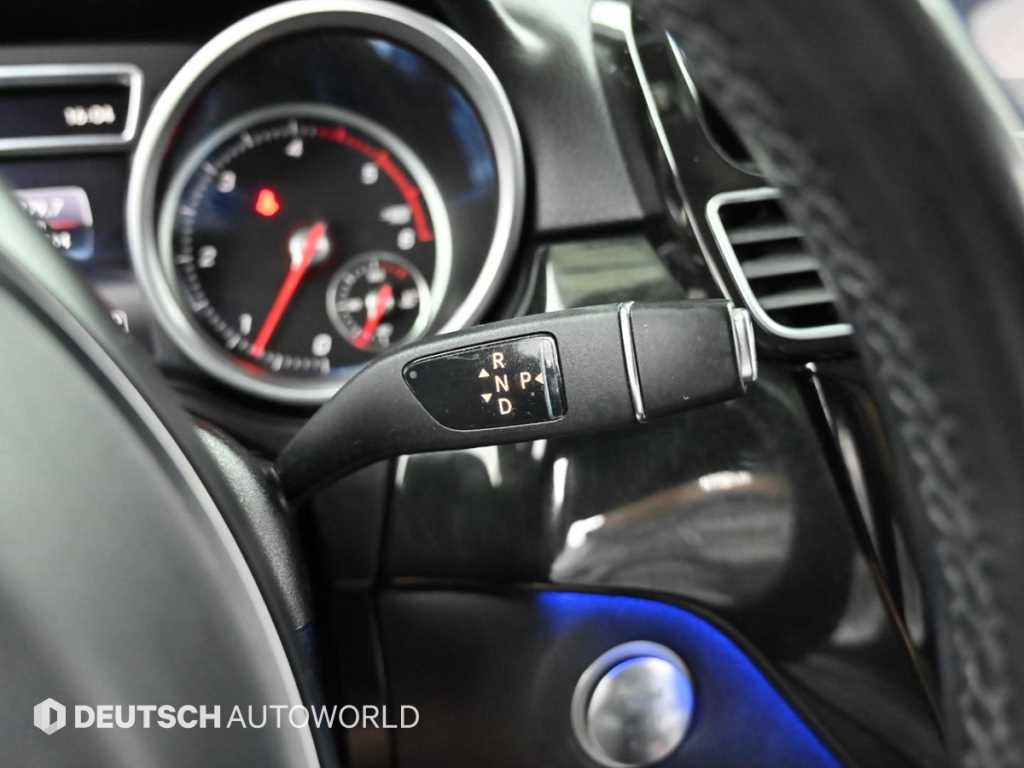 Mercedes Benz GLE Class - Vista 9