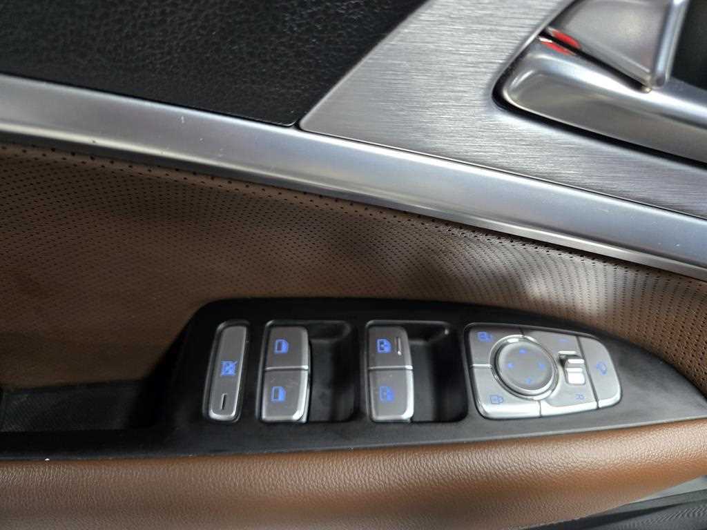 Genesis G70 - Vista 10