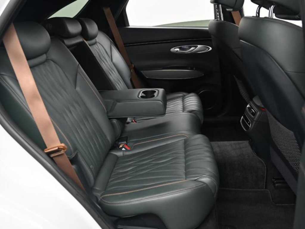 Genesis GV70 - Vista 12