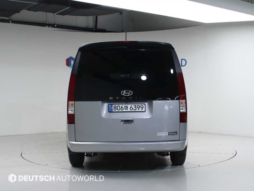HYUNDAI Staria - Vista 4