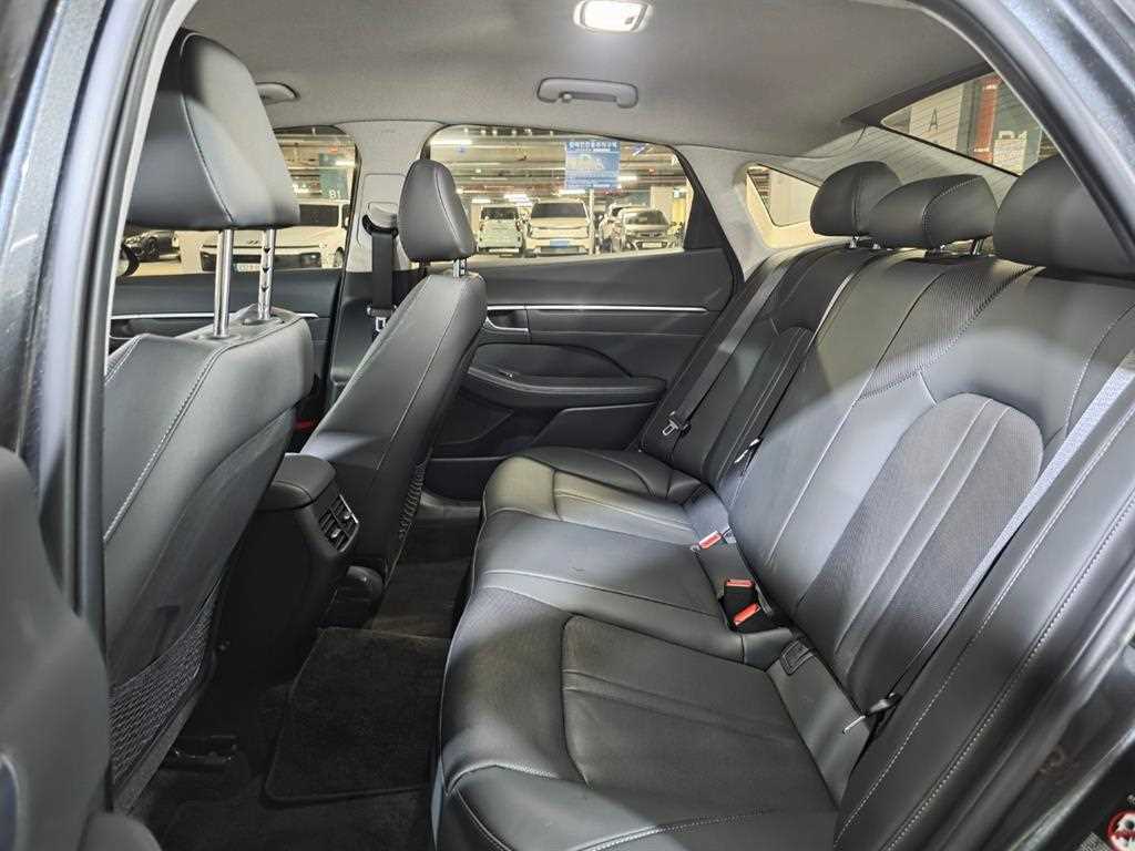 HYUNDAI Sonata - Vista 8