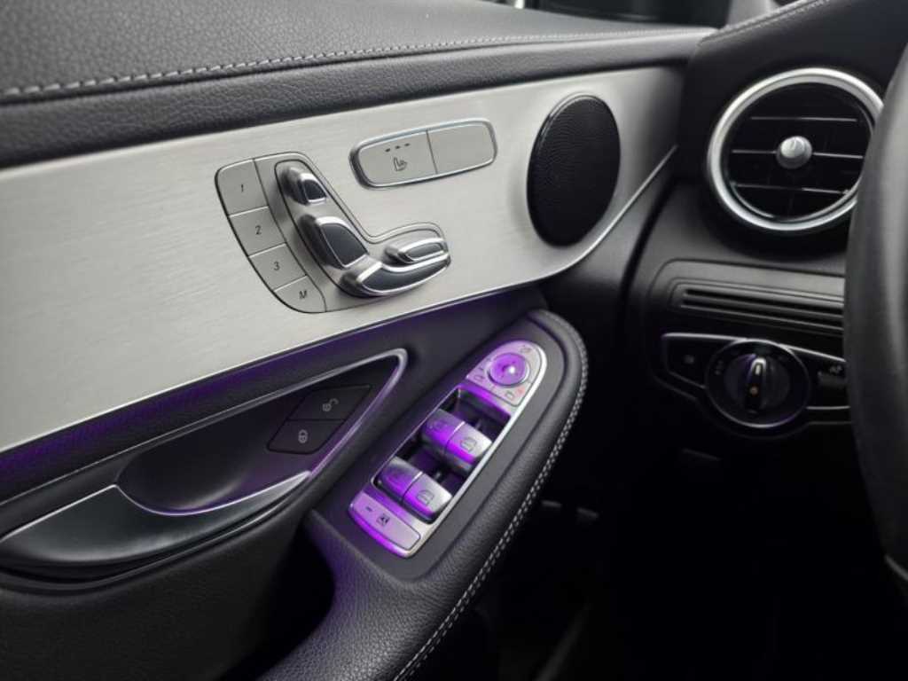 Mercedes Benz GLC Class - Vista 8