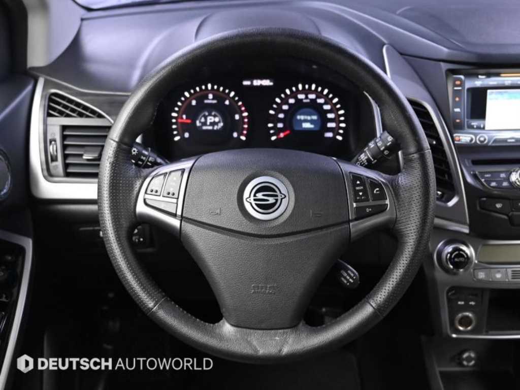 Ssangyong Korando 2015 Plateado - Importación desde Corea - HF Imports Iquique - Foto 13