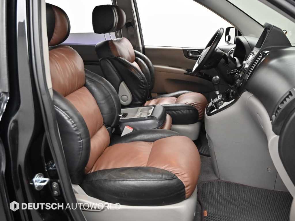KIA Carnival - Vista 7
