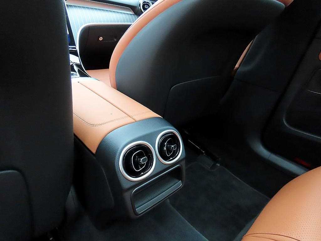 Mercedes Benz C Class 2022 Negro - Importación desde Corea - HF Imports Iquique - Foto 17