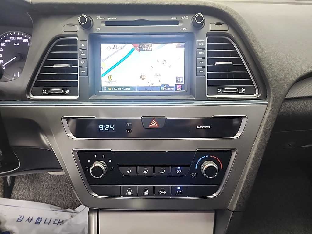HYUNDAI Sonata - Vista 10