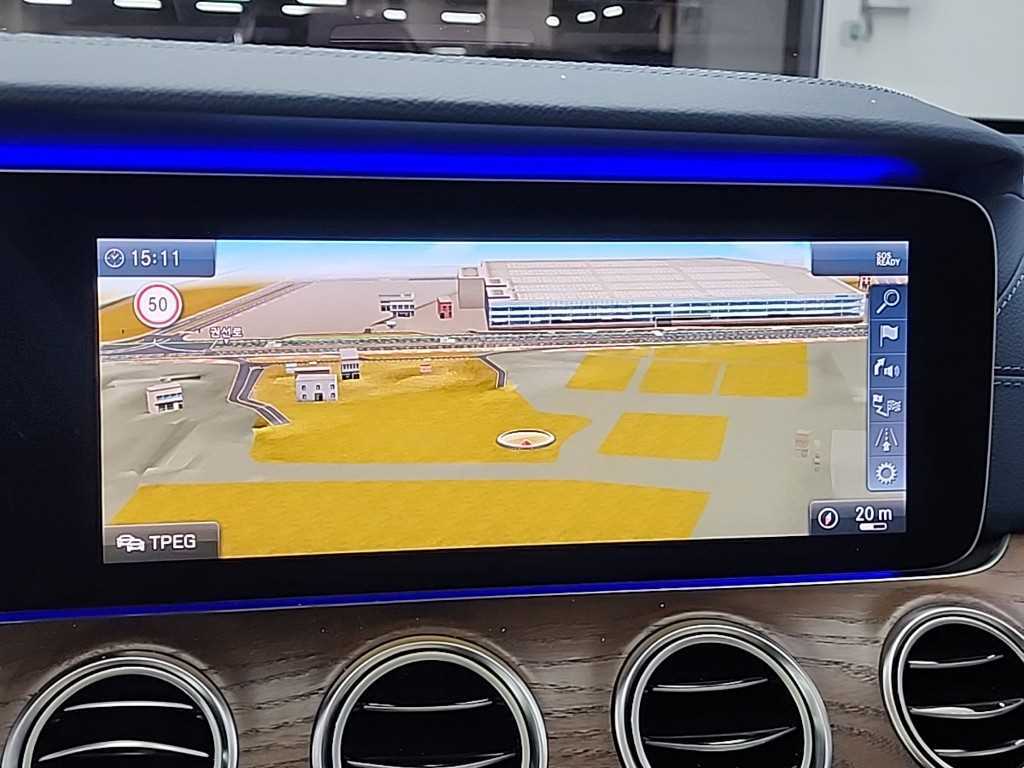 Mercedes Benz E class 2019 Azul - Importación desde Corea - HF Imports Iquique - Foto 15