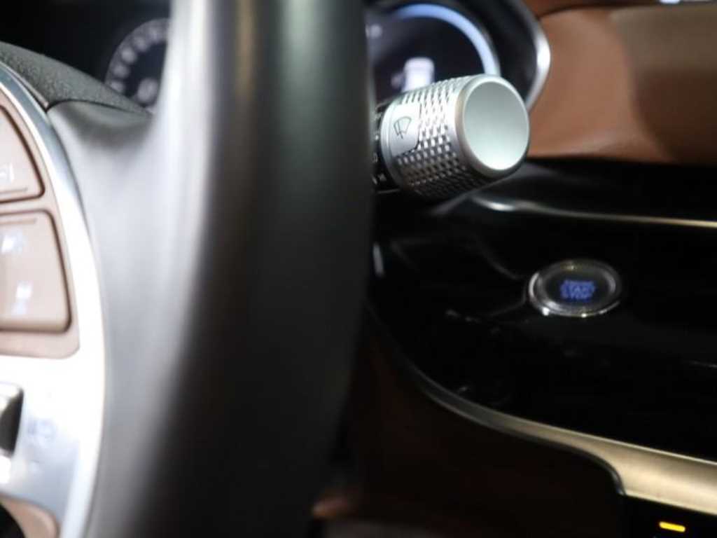 Genesis G80 - Vista 10