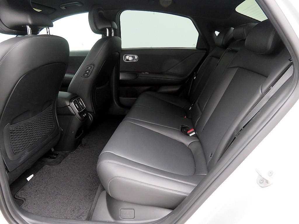 HYUNDAI Ioniq 6 - Vista 8