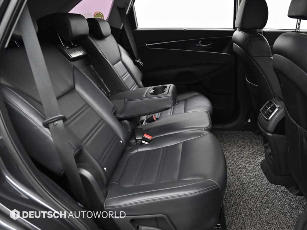 KIA Sorento - Vista 12