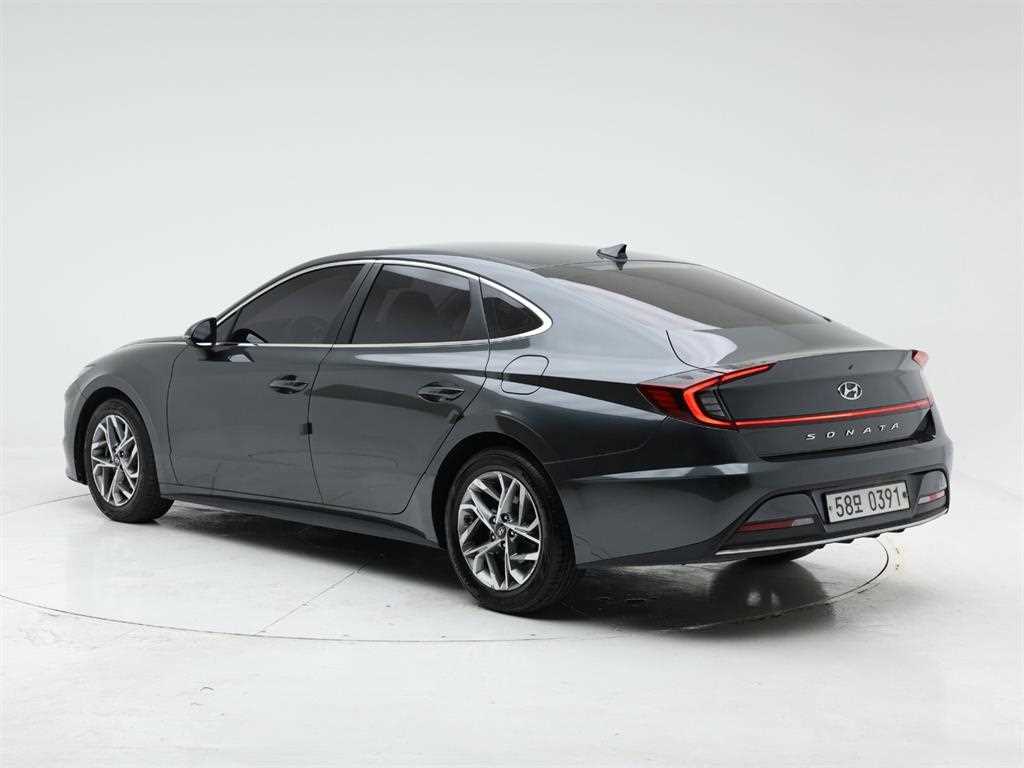 HYUNDAI Sonata - Vista 4