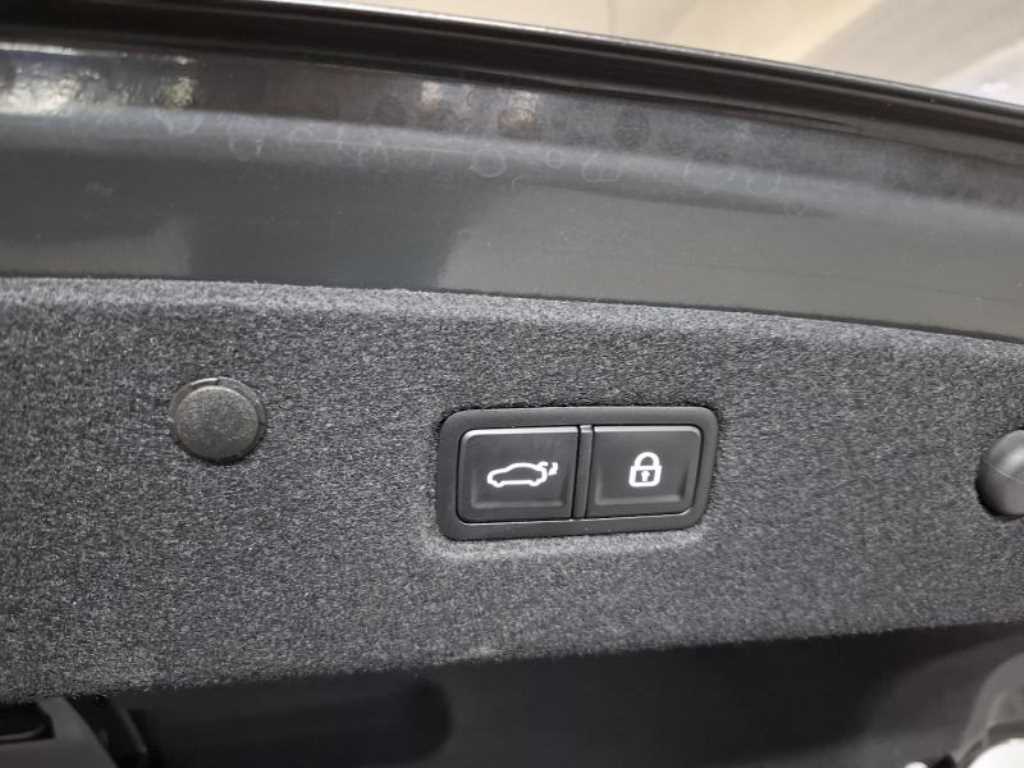 KIA K8 - Vista 12