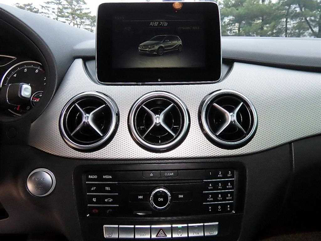 Mercedes Benz B Class (MY B) 2018 Gris - Importación desde Corea - HF Imports Iquique - Foto 14