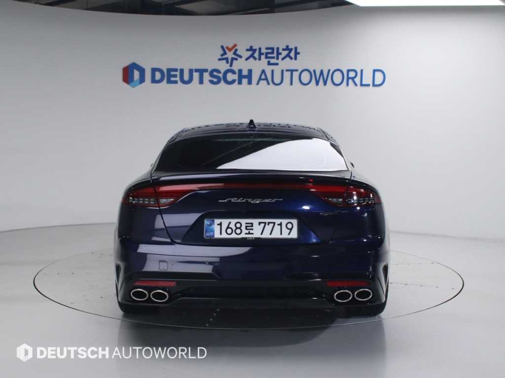 KIA Stinger - Vista 4