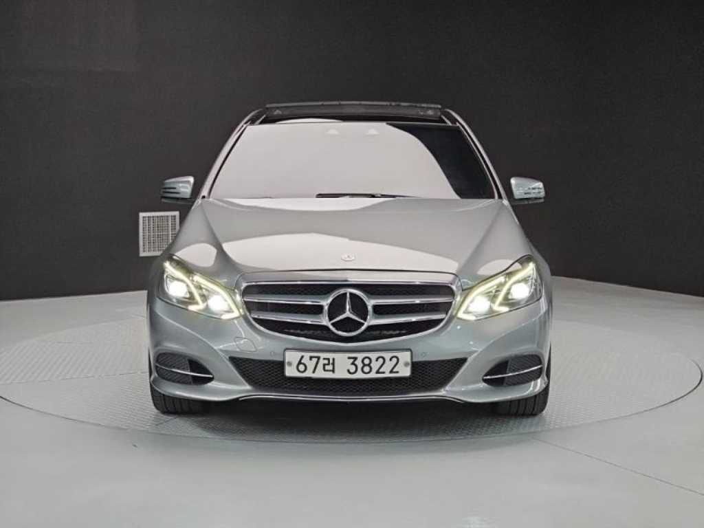 Mercedes Benz E class - Vista 2