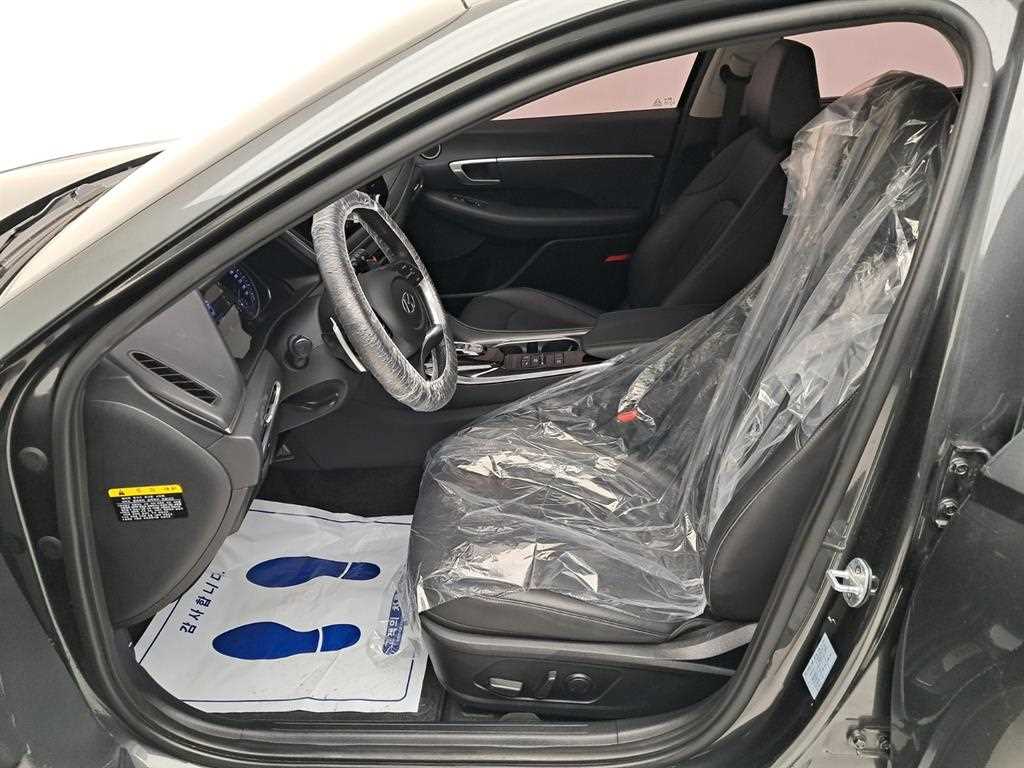 HYUNDAI Sonata - Vista 11