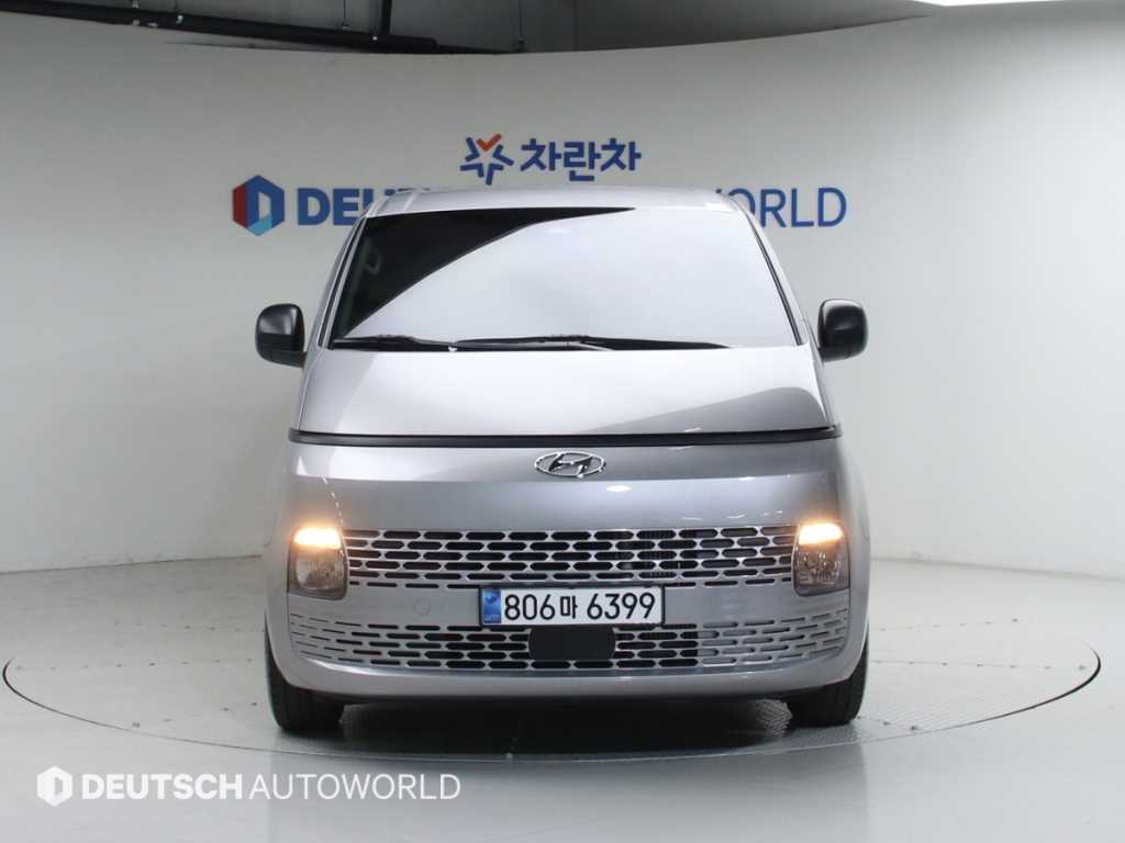 HYUNDAI Staria - Vista 3