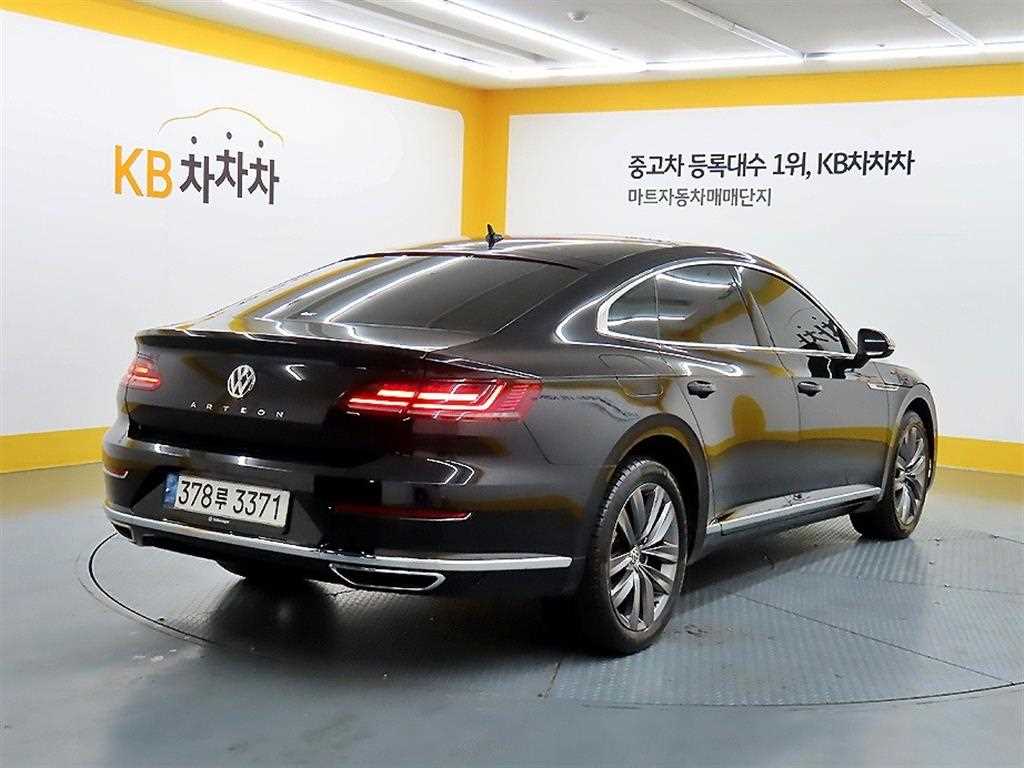Volkswagen Arteon - Vista 4