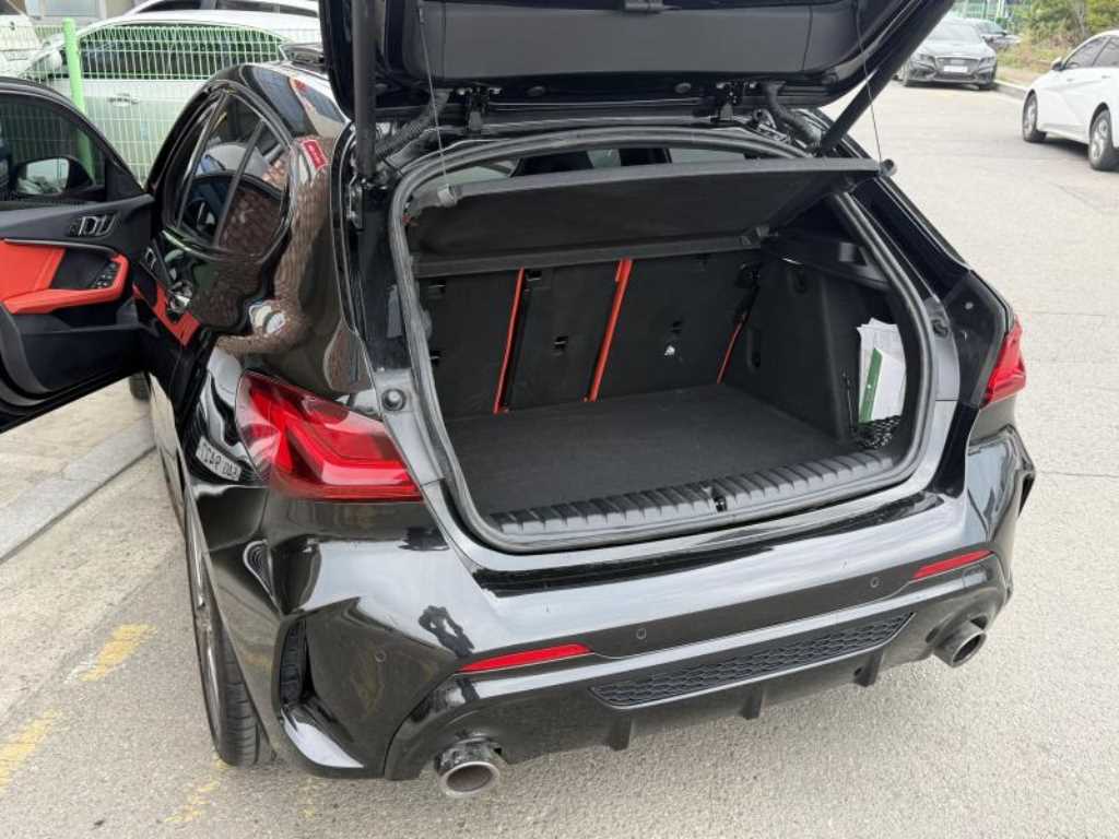 BMW 1 series 2024 Negro - Importación desde Corea - HF Imports Iquique - Foto 18