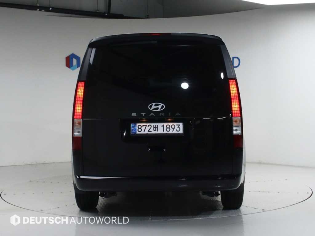 HYUNDAI Staria - Vista 4